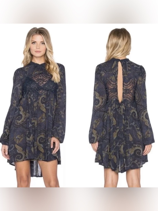 Free People Dresses & Skirts - Free People Sweet Thing Mini Dress Paisley Print Open Back Crochet Panel Boho XS